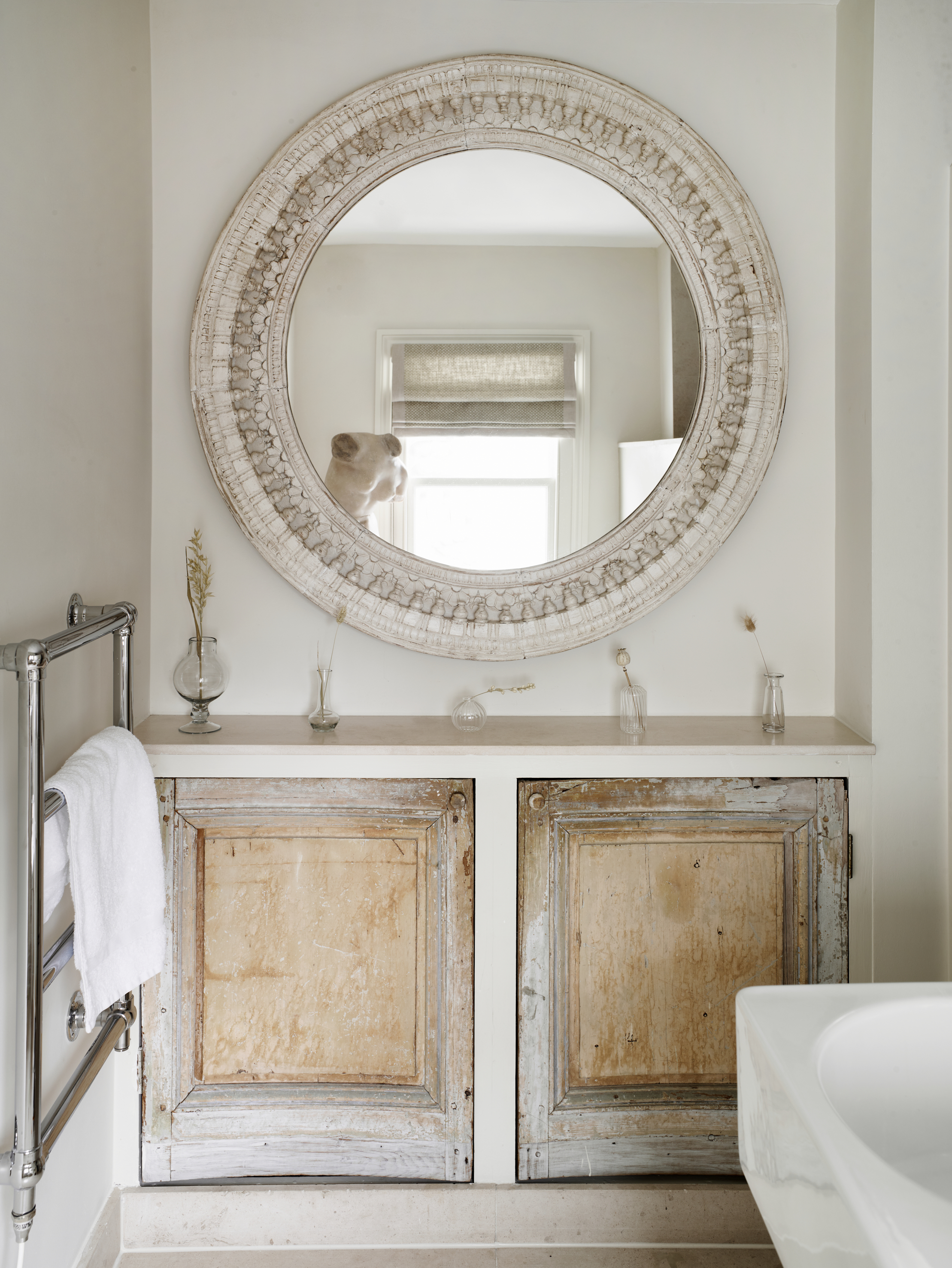 Bathroom mirror detail at Cotherstone House